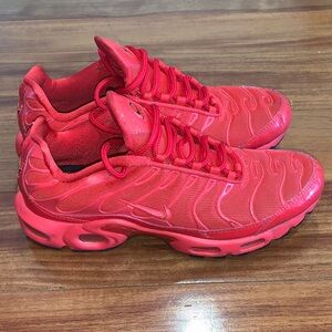 Nike tn air max Red Athletic running Sneakers size 9.5 women’s